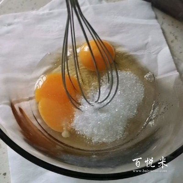 原來制作布丁這么簡單，兩個雞蛋一盒牛奶教你在家做布丁